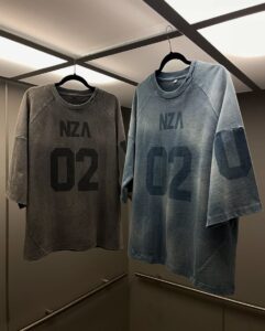 Half sleeve t shirt with blue and light hash colour
